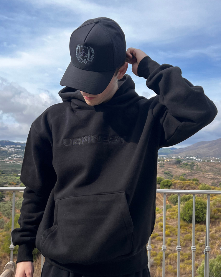 BLACK ATHLETIC CAP