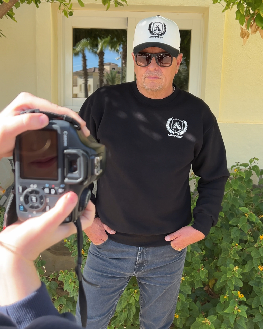 URFINEST CREST BLACK SWEATSHIRT