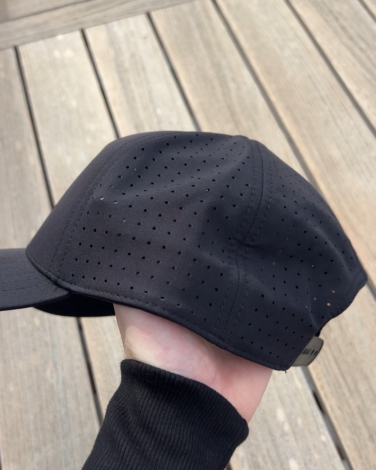 BLACK ATHLETIC CAP