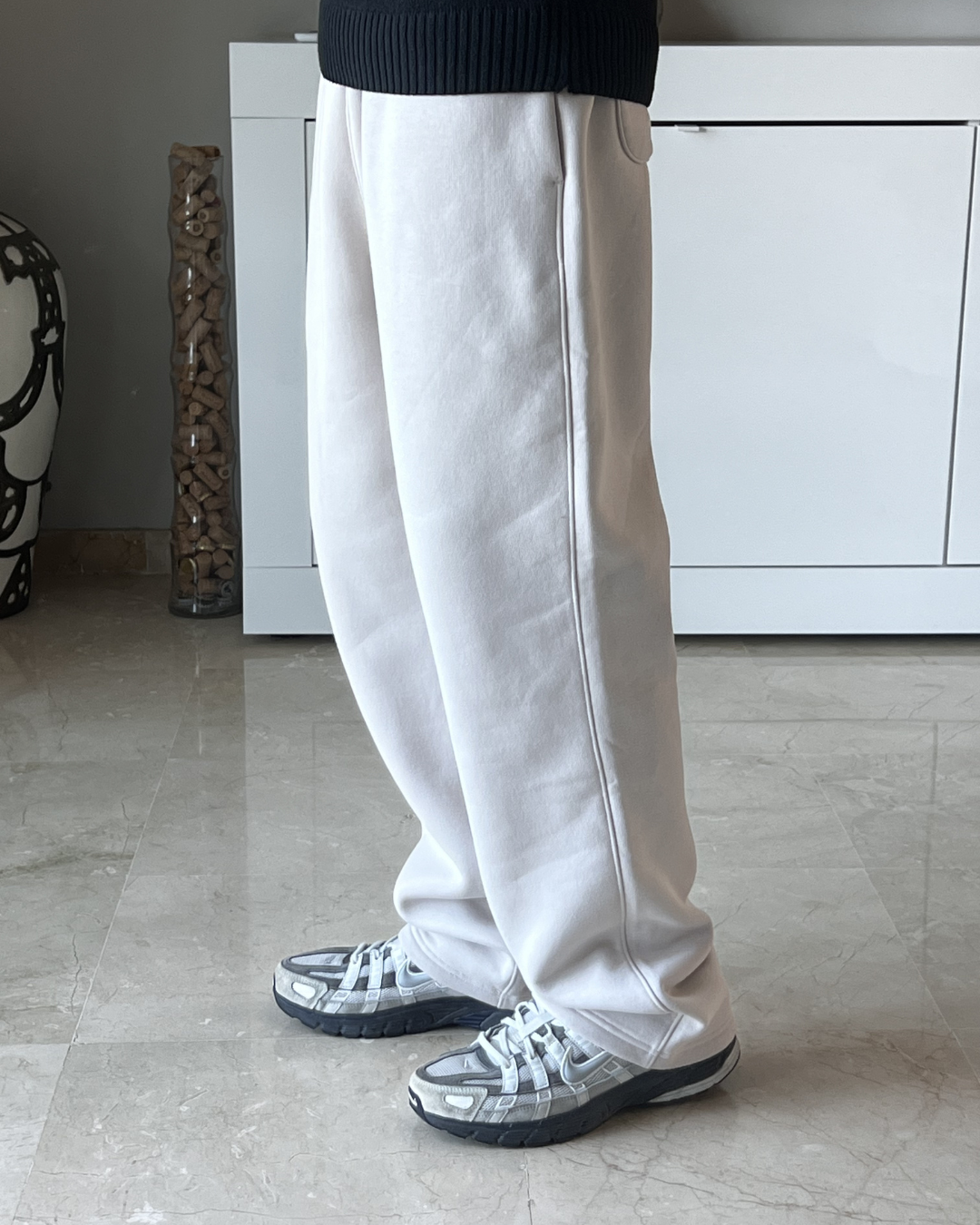 URFINEST BONE SWEATPANTS